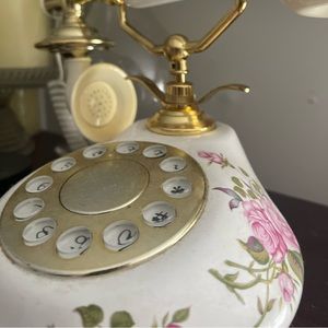 Ancient Phone That Still Works